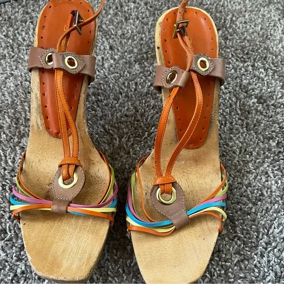 BCBG Multicolor Strappy Heels SZ9 - Picture 3 of 7